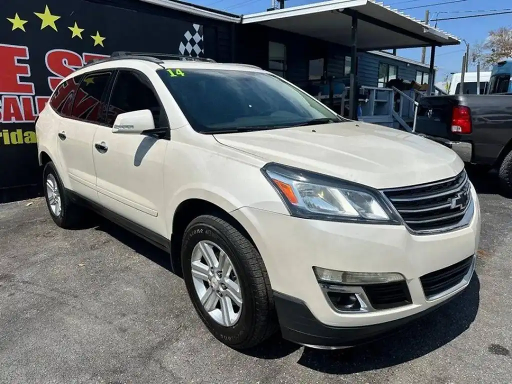 2014 Chevrolet Traverse 2LT FWD's photo