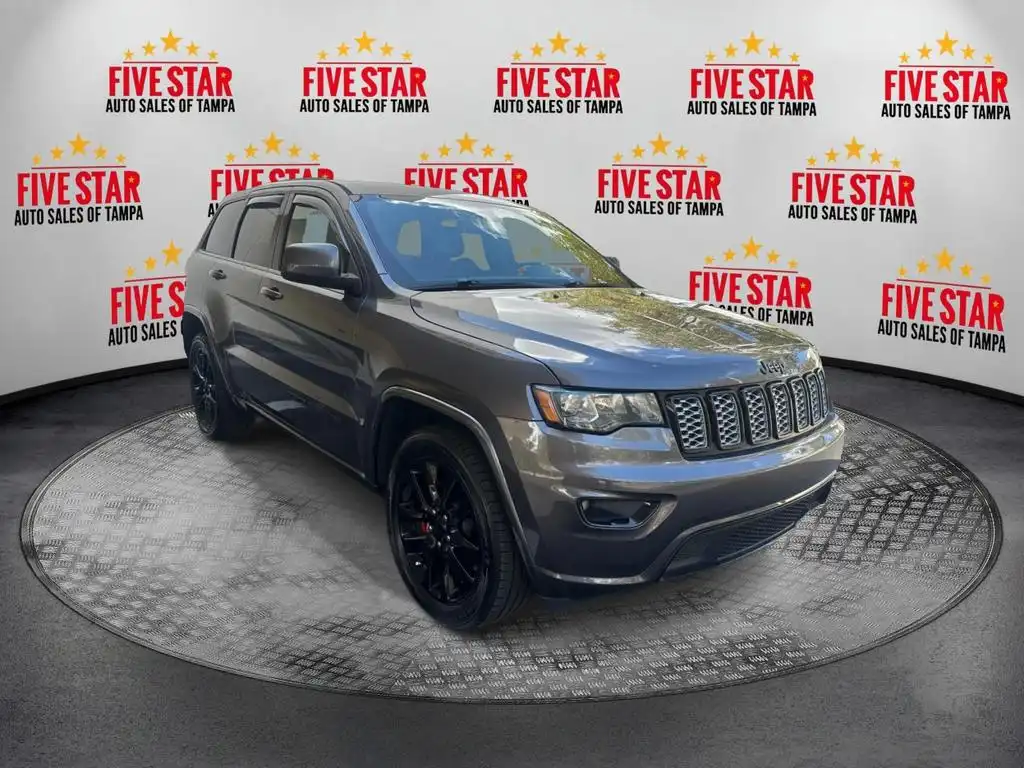2018 Jeep Grand Cherokee Altitude's photo