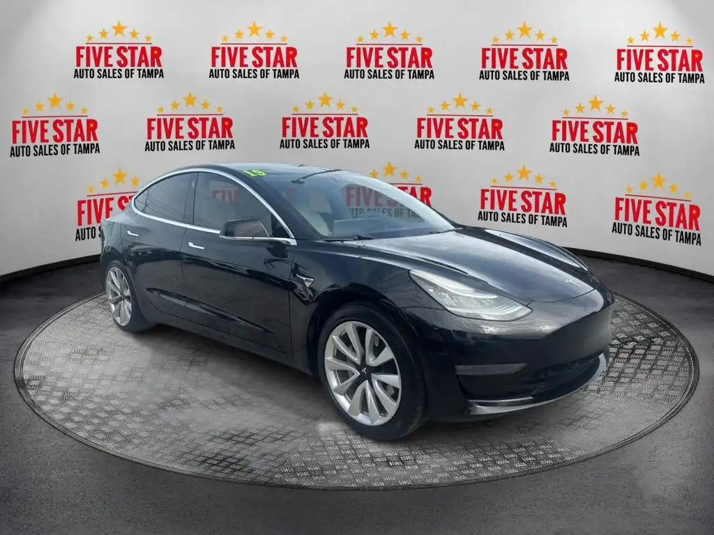 2019 Tesla Model 3 Standard Range Plus's photo