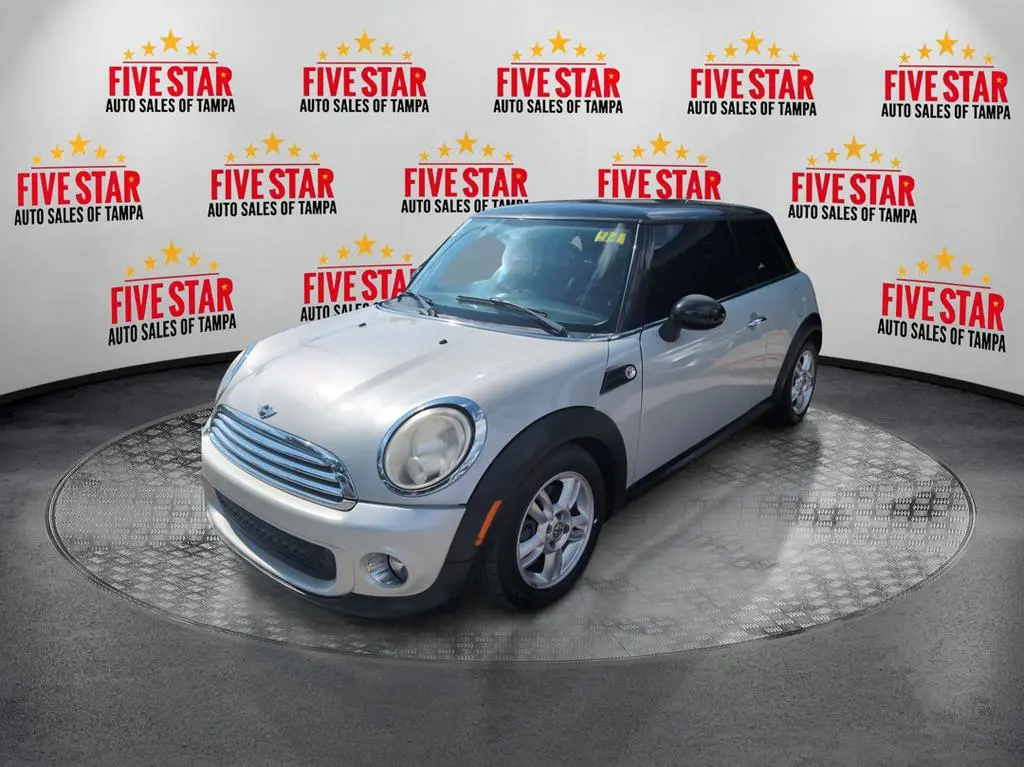 2013 MINI Cooper Base photo 3