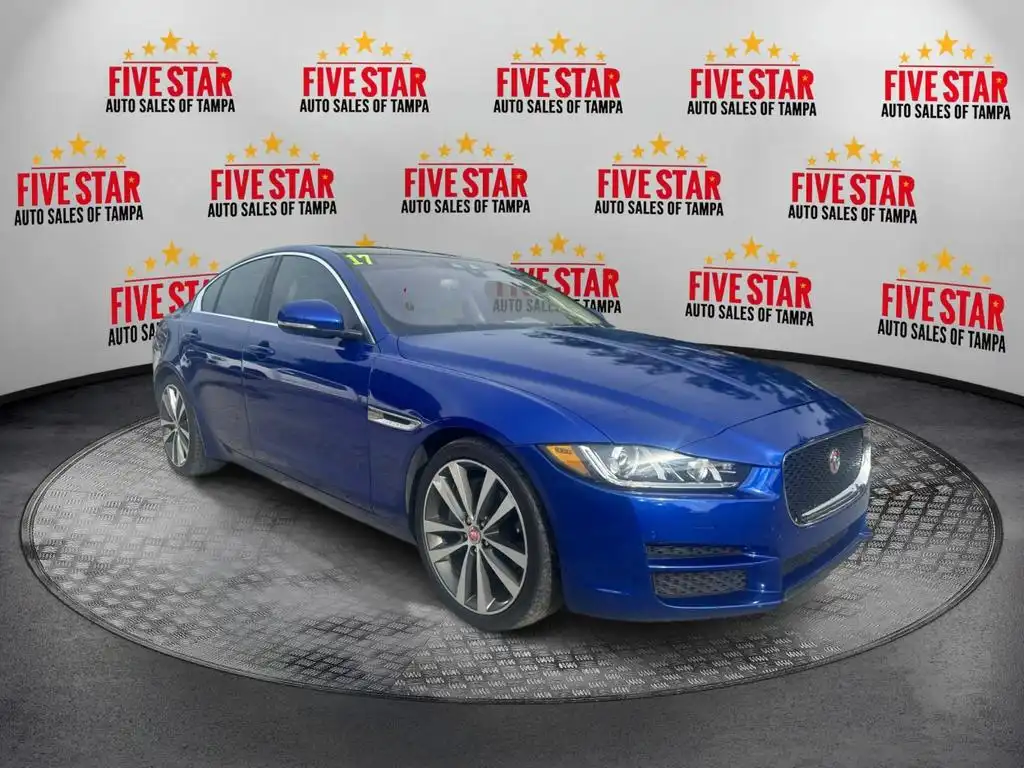 2017 Jaguar XE 25t Prestige's photo