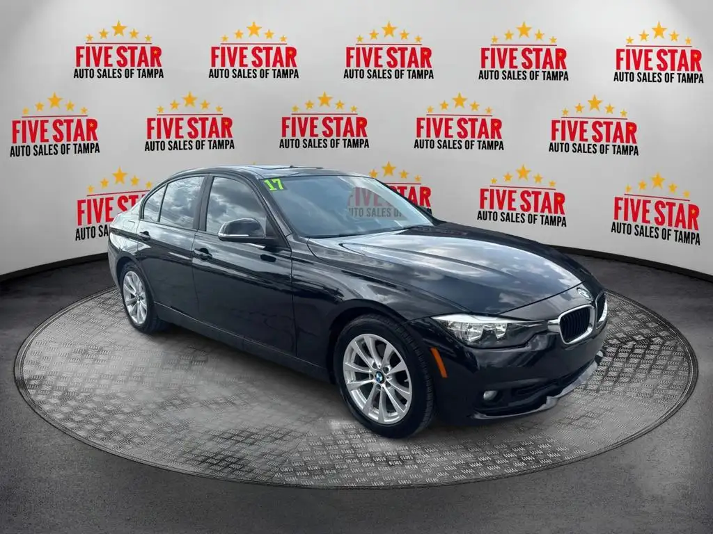 2017 BMW 3 Series 320i Sedan's photo