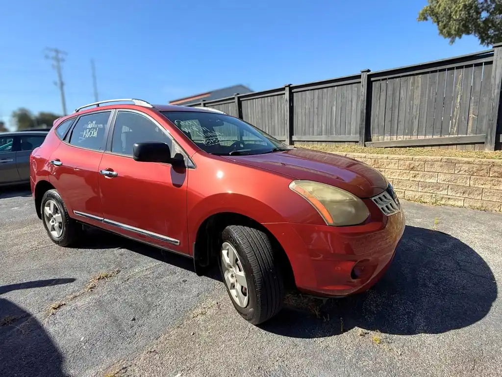 2014 Nissan Rogue Select S FWD's photo
