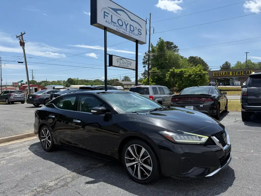 2019 Nissan Maxima SL's photo
