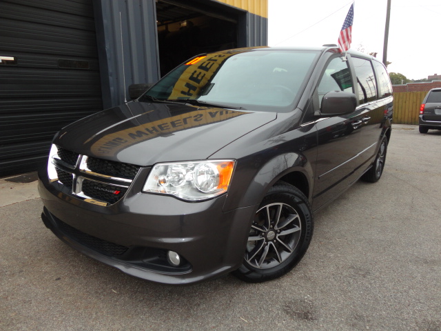 2017 Dodge Grand Caravan SXT's photo
