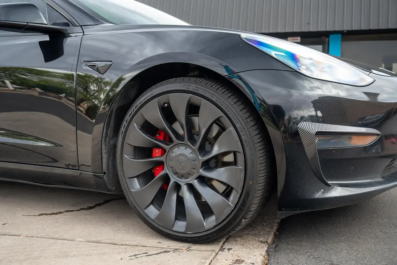 2023 Tesla Model 3 Performance photo 4