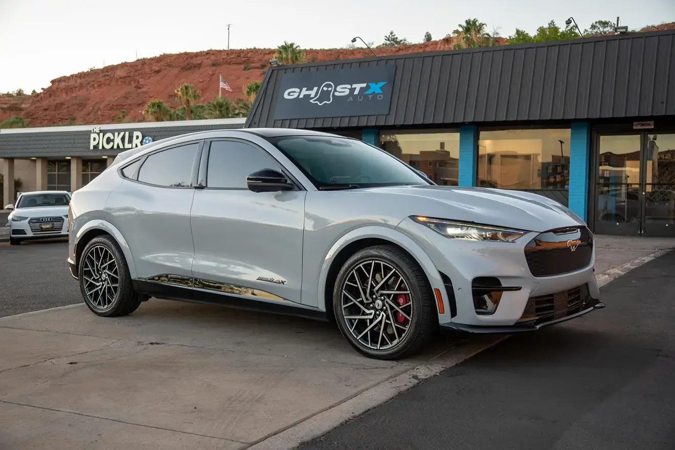 2023 Ford Mustang-Mach-e GT photo 3