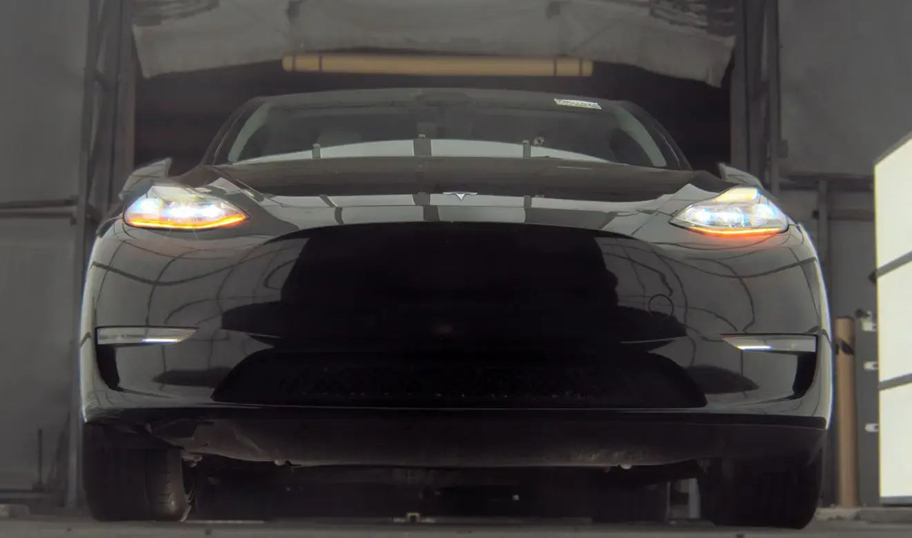2023 Tesla Model Y Long Range Dual Motor AWD photo 3