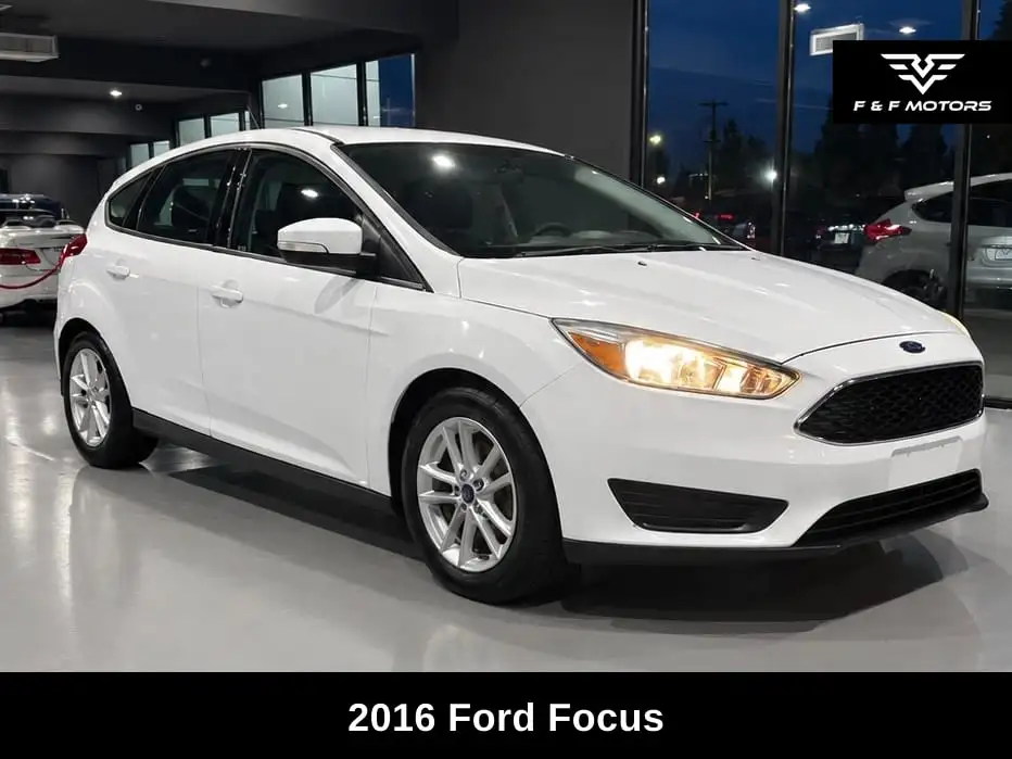 2016 Ford Focus SE Hatchback 5-Door's photo