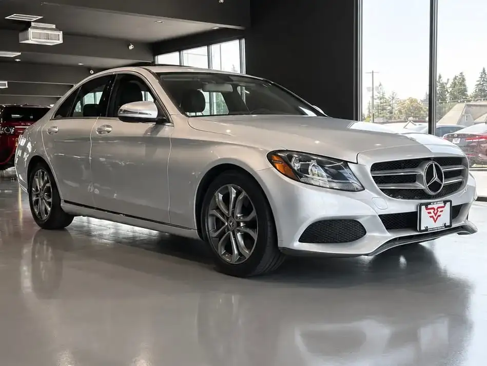 2017 Mercedes-Benz C-Class C300's photo