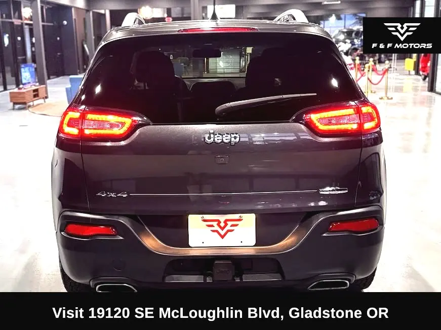 2017 Jeep Cherokee Latitude 4WD photo 4