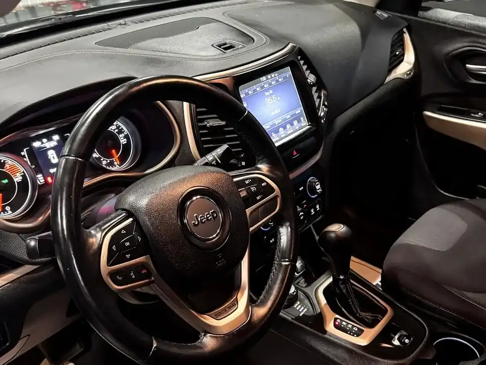 2017 Jeep Cherokee Latitude 4WD's photo