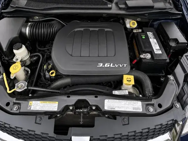 2012 Dodge Grand Caravan SXT photo 5