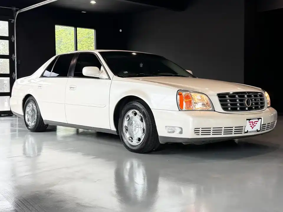 2002 Cadillac DeVille DHS's photo