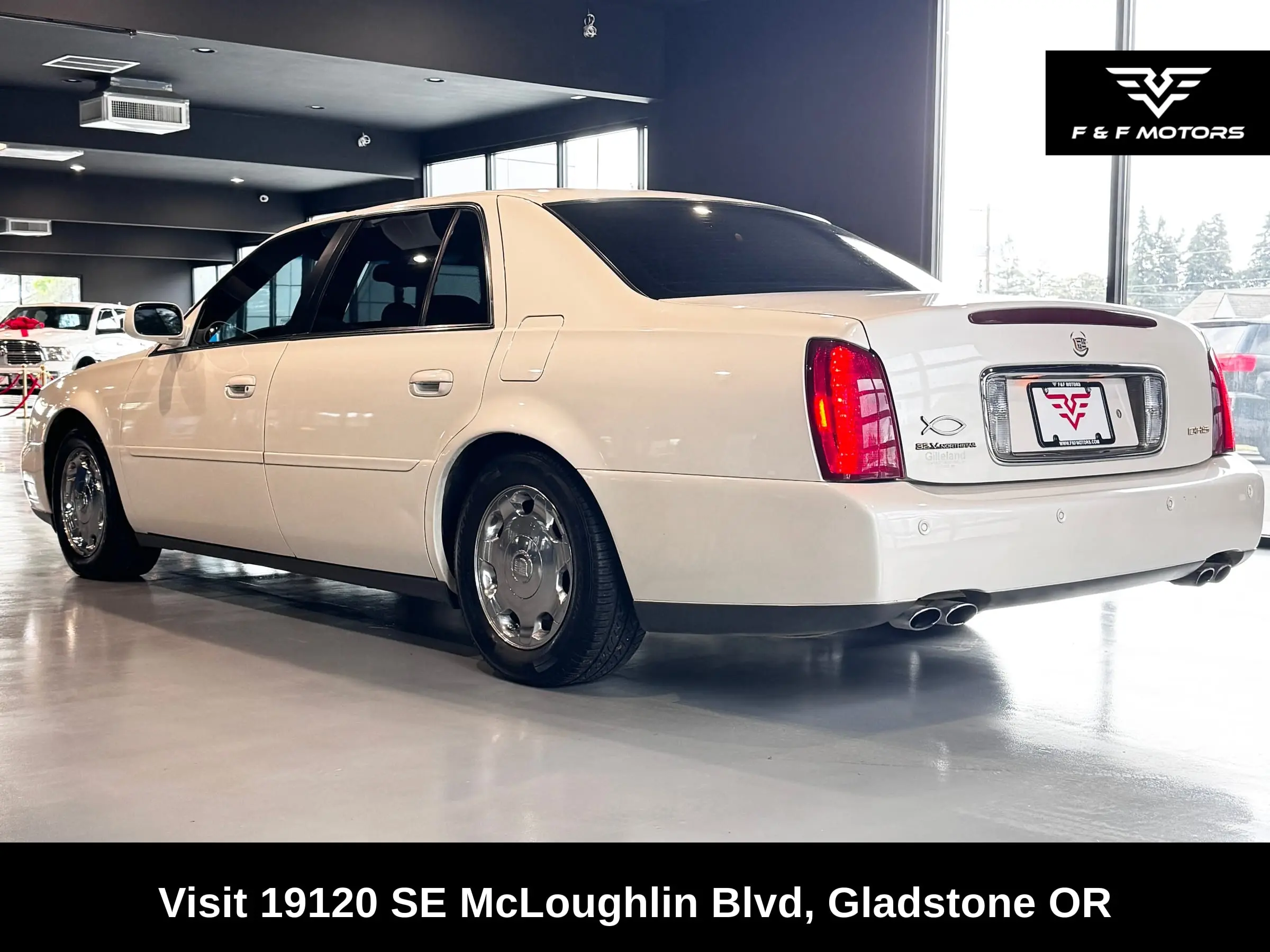 2002 Cadillac DeVille DHS photo 4