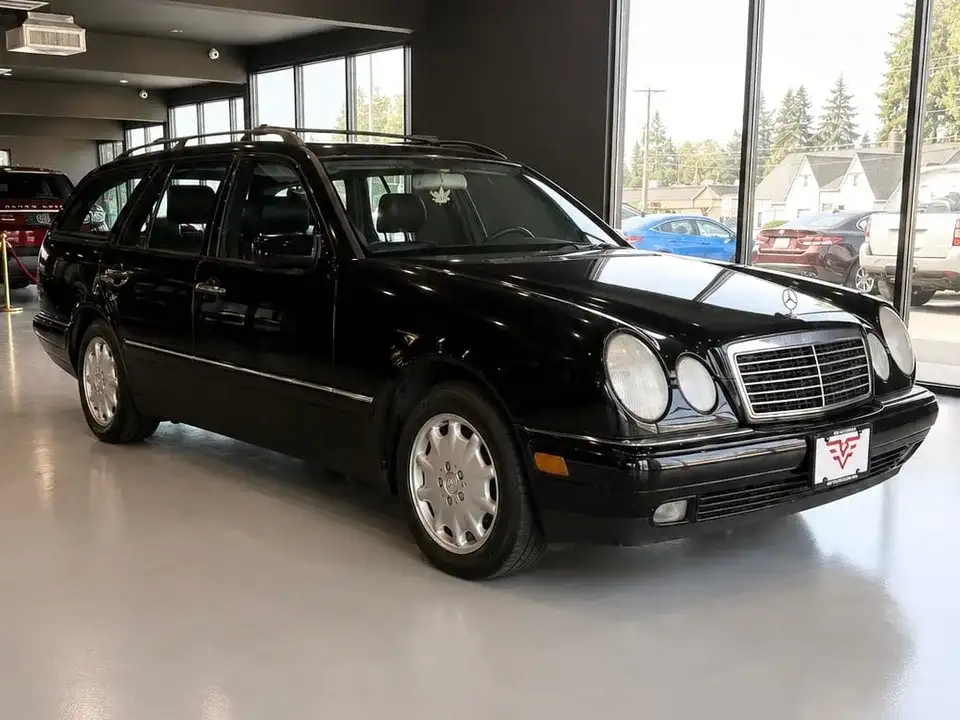 1998 Mercedes-Benz E-Class E320's photo