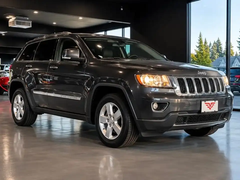 2011 Jeep Grand Cherokee Laredo 4WD's photo