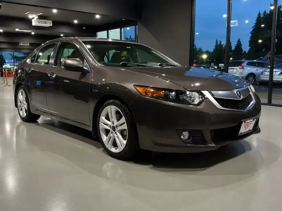 2010 Acura TSX 5AT Technology Package's photo