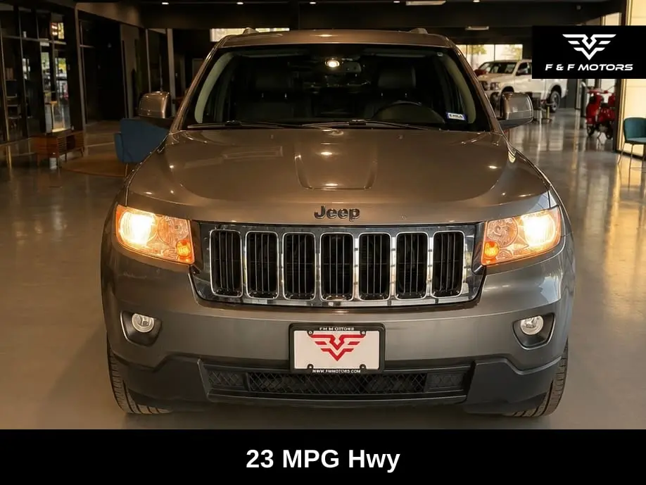 2012 Jeep Grand Cherokee Laredo 4WD photo 3