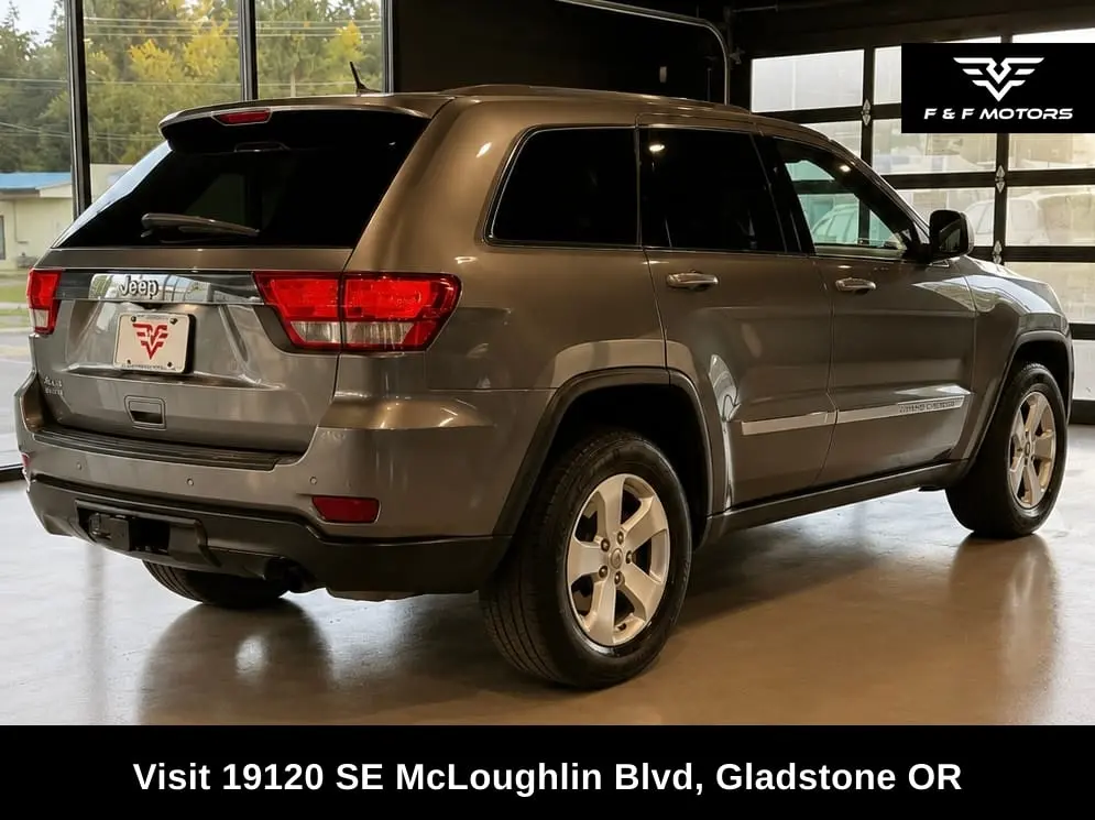 2012 Jeep Grand Cherokee Laredo 4WD photo 4
