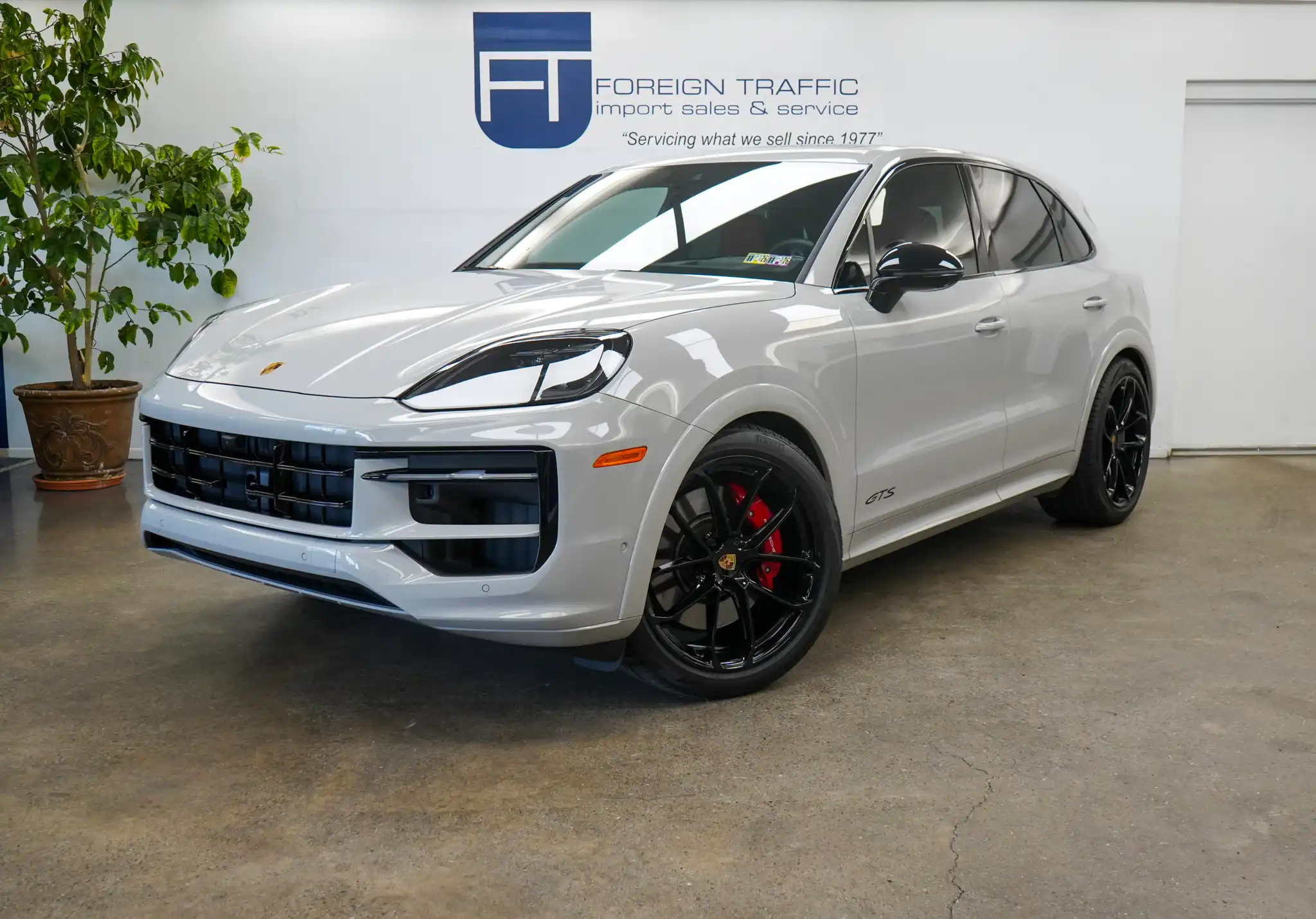 2025 Porsche Cayenne GTS's photo