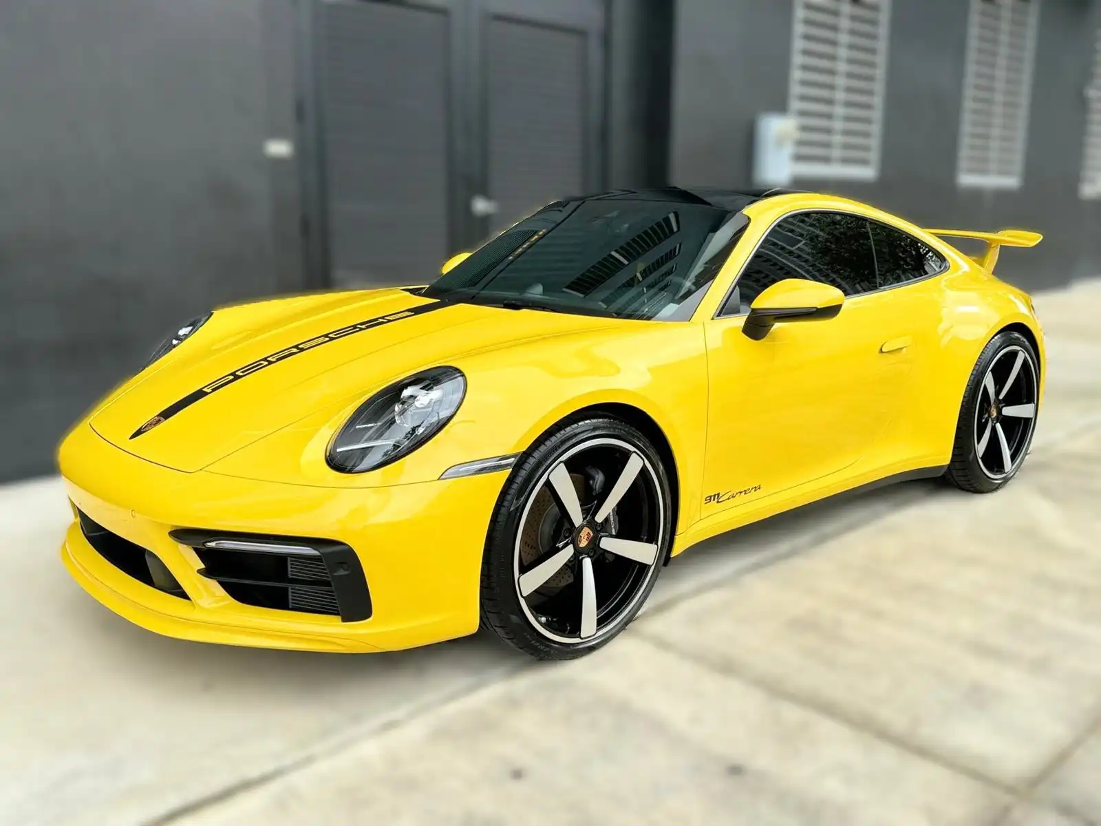 2021 Porsche 911 Carrera Coupe's photo