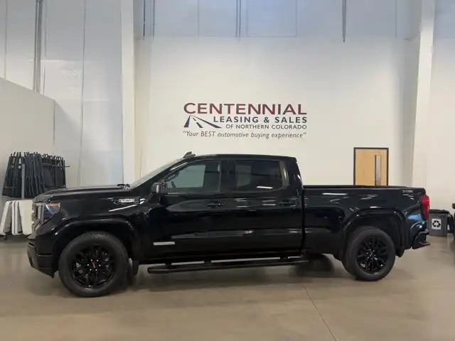 2022 GMC Sierra 4WD Crew Cab Short Box Elevation's photo