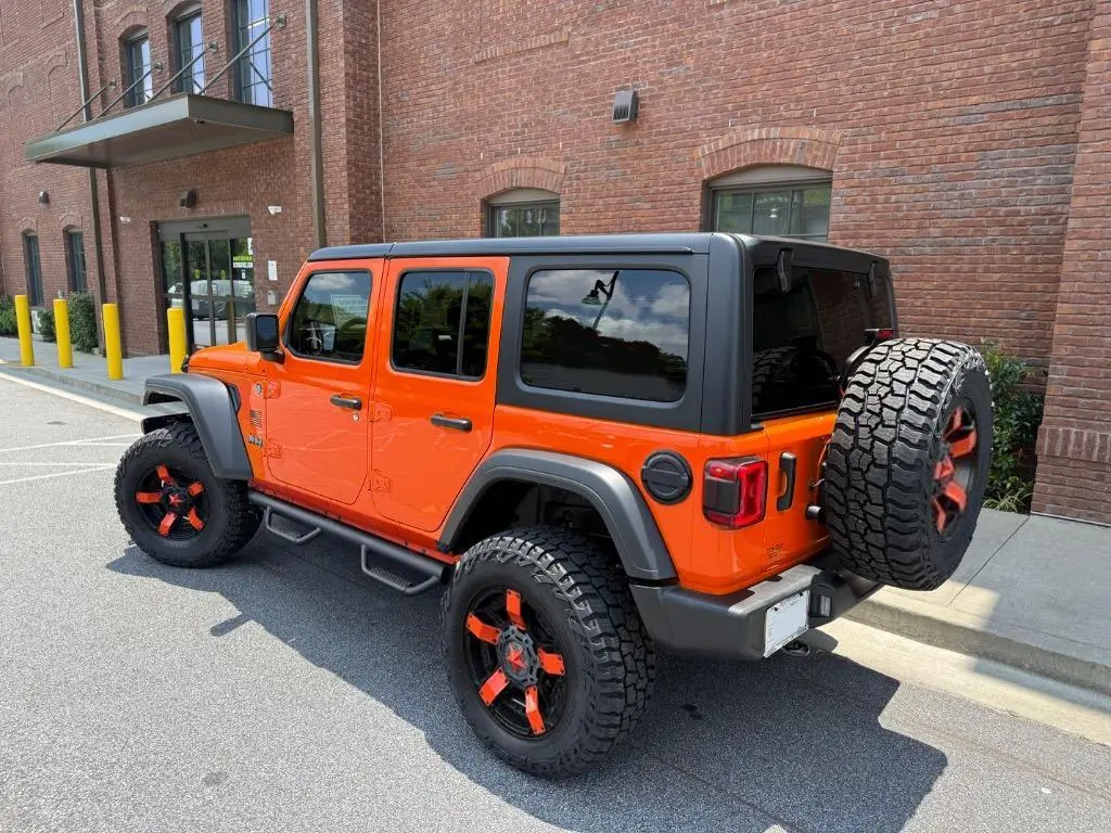 2019 Jeep Wrangler Sport S photo 3