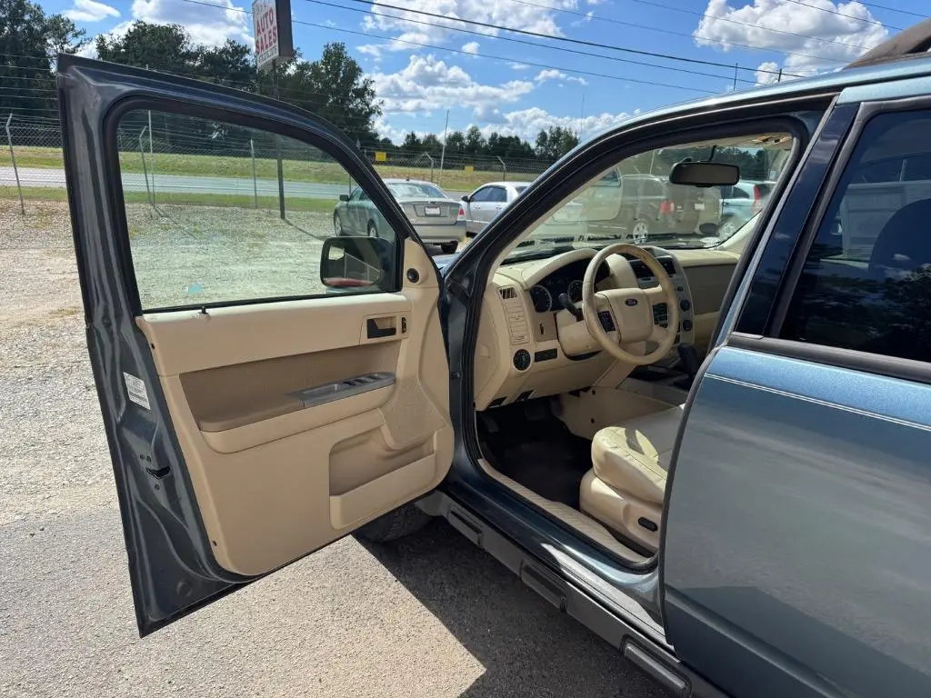 2012 Ford Escape XLT photo 5