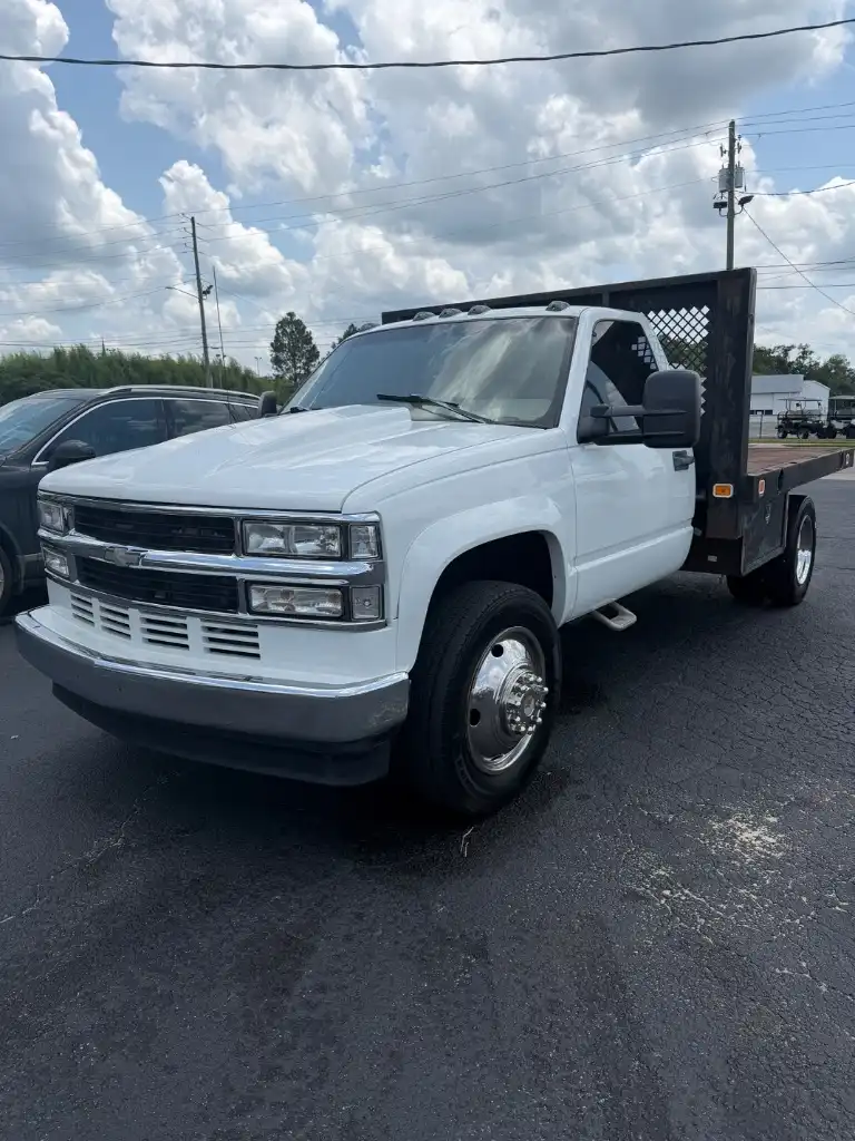 1998 Chevrolet C3500 HD CHASSIS CAB DRW's photo