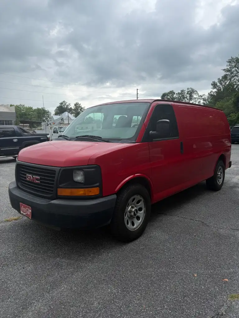 2012 GMC Savana 1500 Cargo Van's photo
