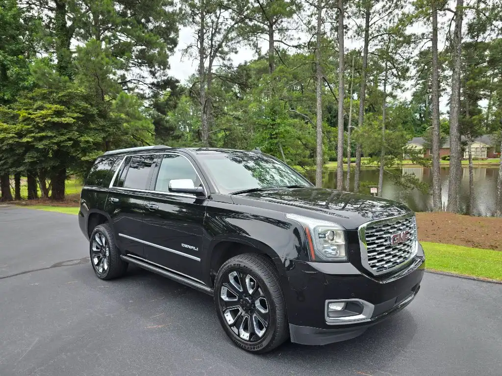 2018 GMC Yukon 4WD Denali's photo