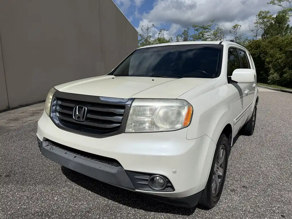 2013 Honda Pilot Touring w/ NAVI and RES's photo