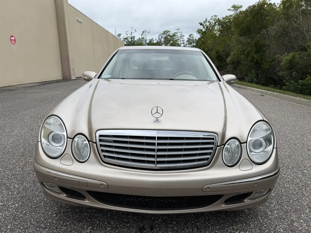 2004 Mercedes-Benz E-Class E500 4MATIC photo 3