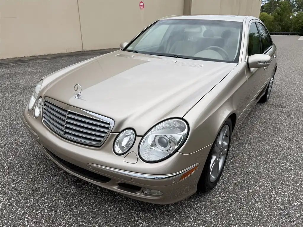 2004 Mercedes-Benz E-Class E500 4Matic's photo