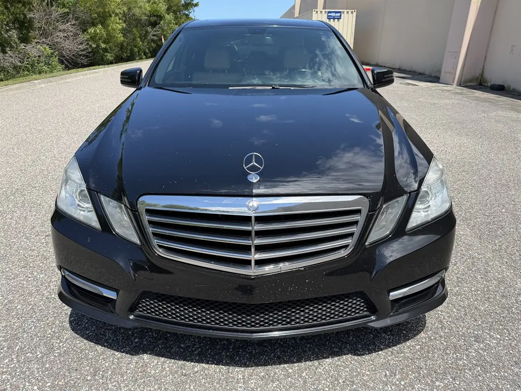 2012 Mercedes-Benz E-Class E350 Luxury photo 4