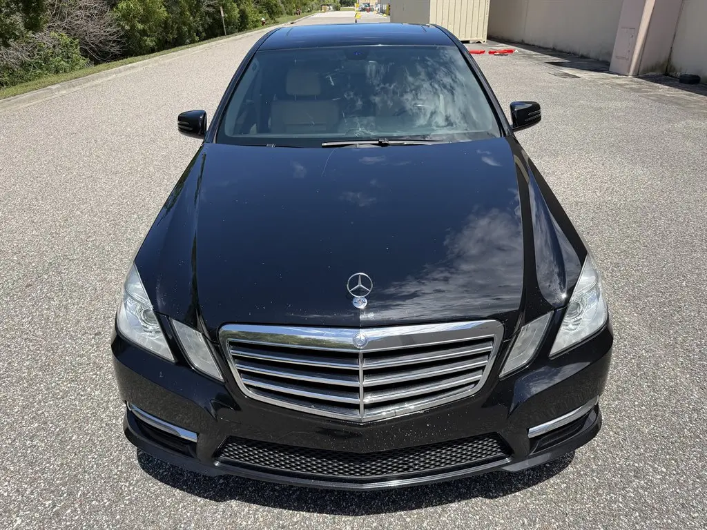 2012 Mercedes-Benz E-Class E350 Luxury photo 5
