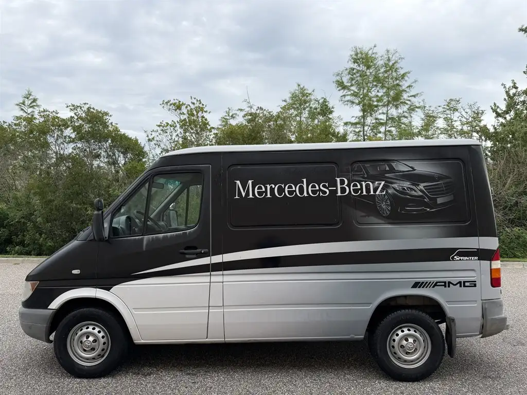 2006 Dodge Sprinter 2500 High Roof 118" W.B.'s photo
