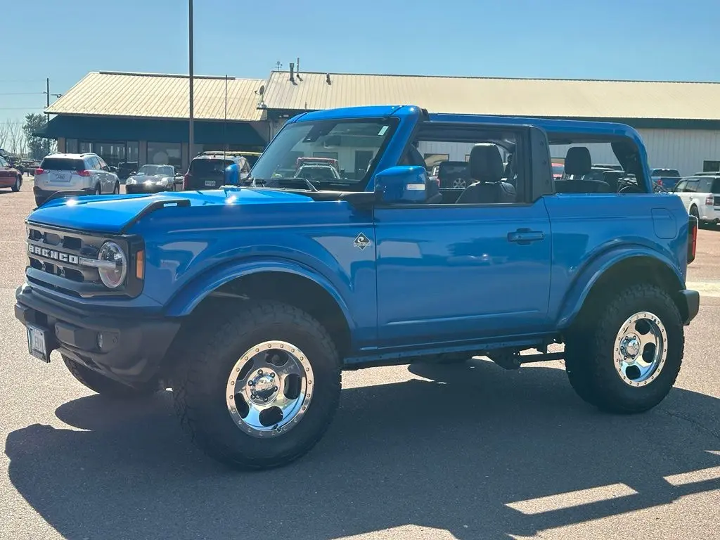 2023 Ford Bronco Outer Banks 4x4 photo 4