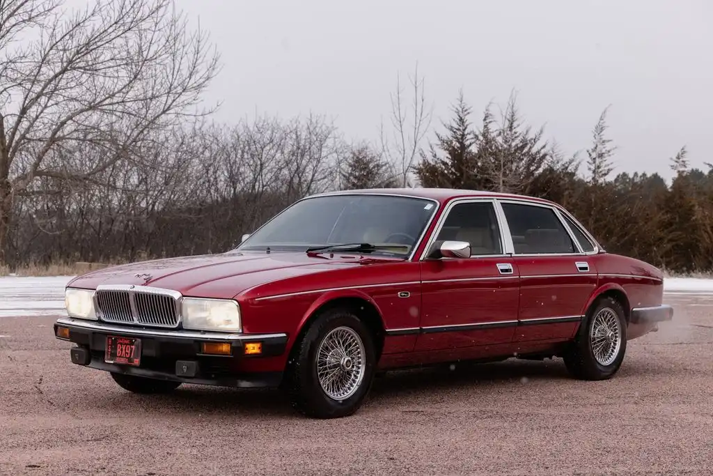 1992 Jaguar XJ's photo