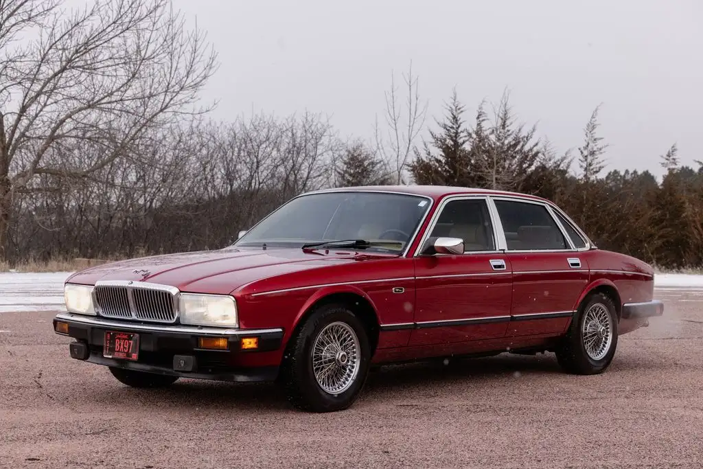 1992 Jaguar XJ's photo