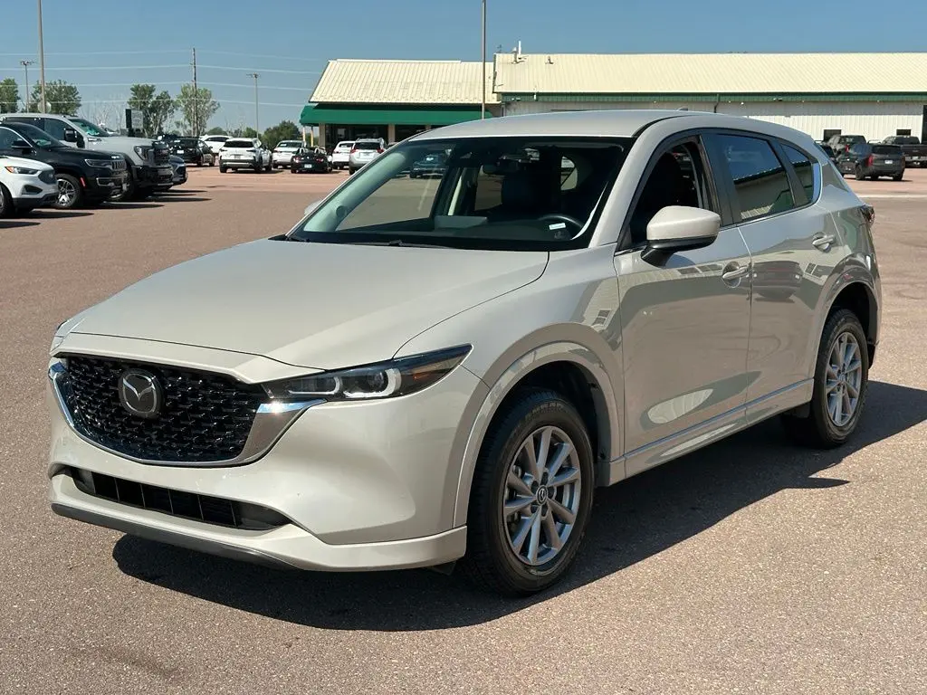 2025 Mazda CX-5 Select AWD Auto Package S photo 4