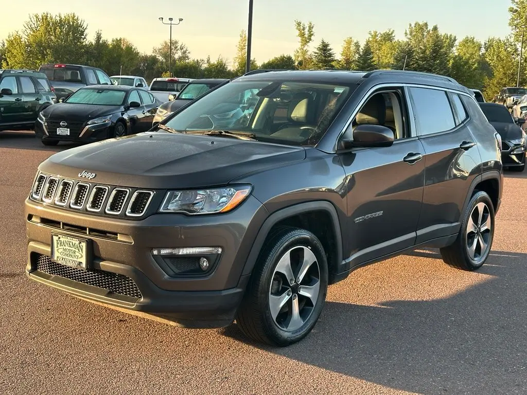 2017 Jeep Compass Latitude 4WD photo 4