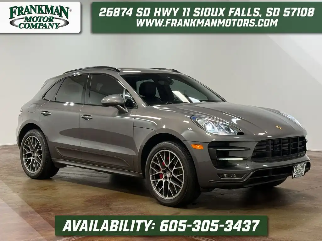 2015 Porsche Macan Turbo's photo