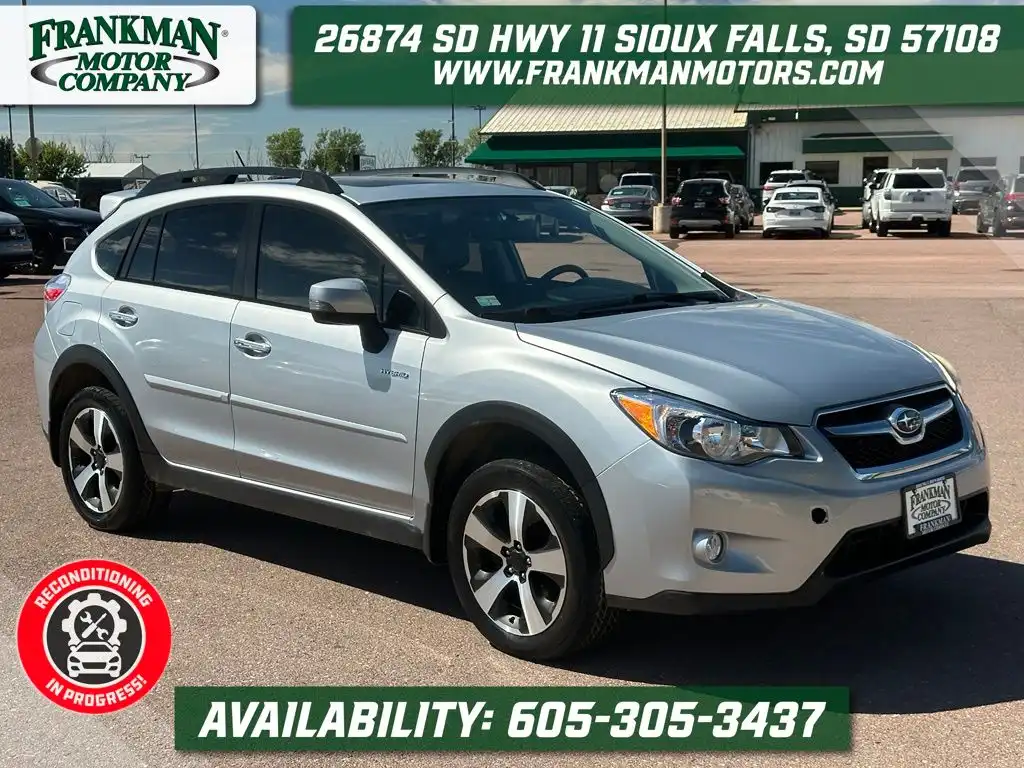 2014 Subaru XV Crosstrek Hybrid Touring's photo