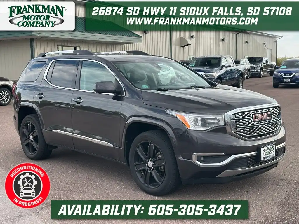 2017 GMC Acadia Denali AWD's photo