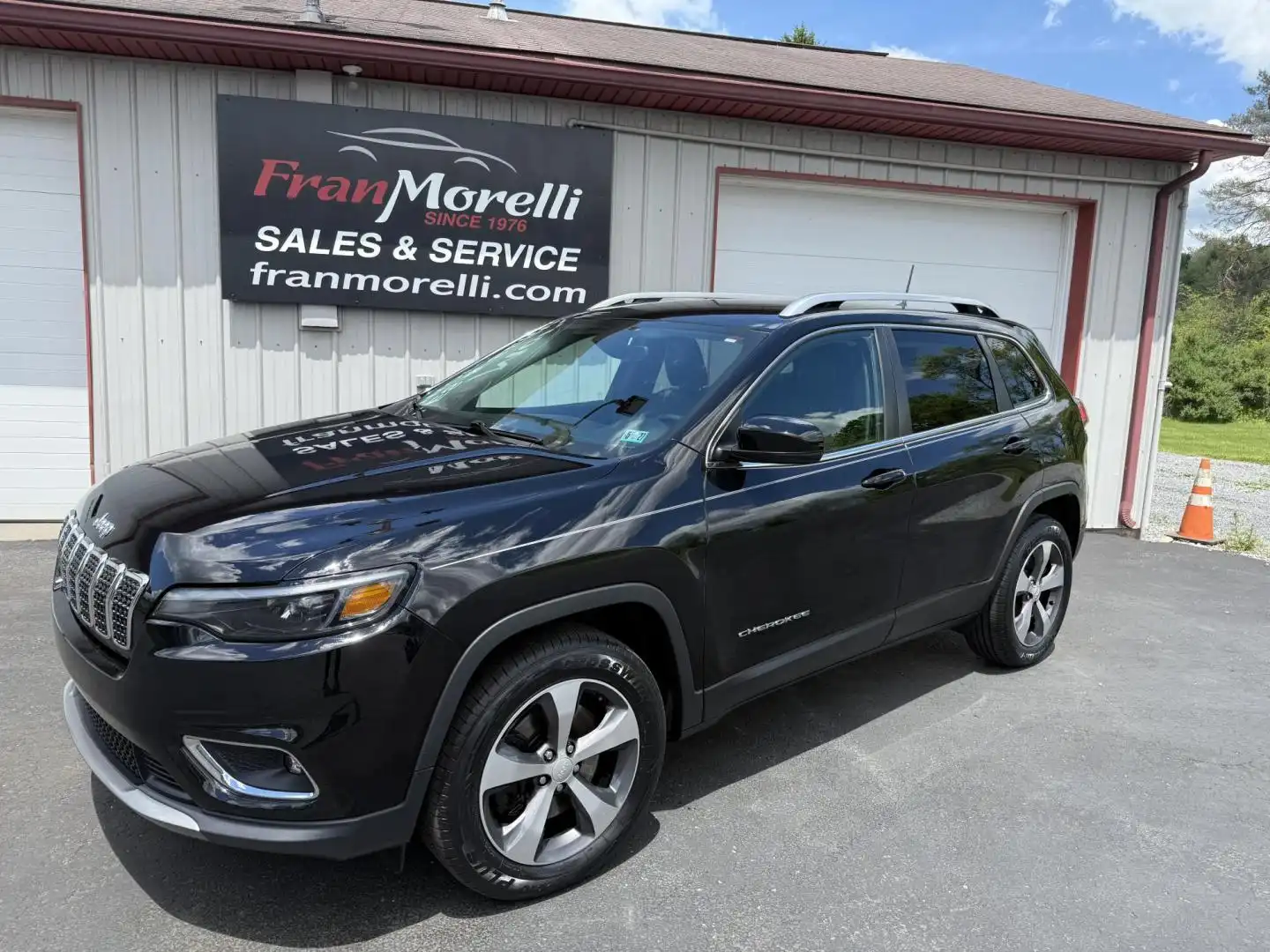 2019 Jeep Cherokee Limited 4X4's photo