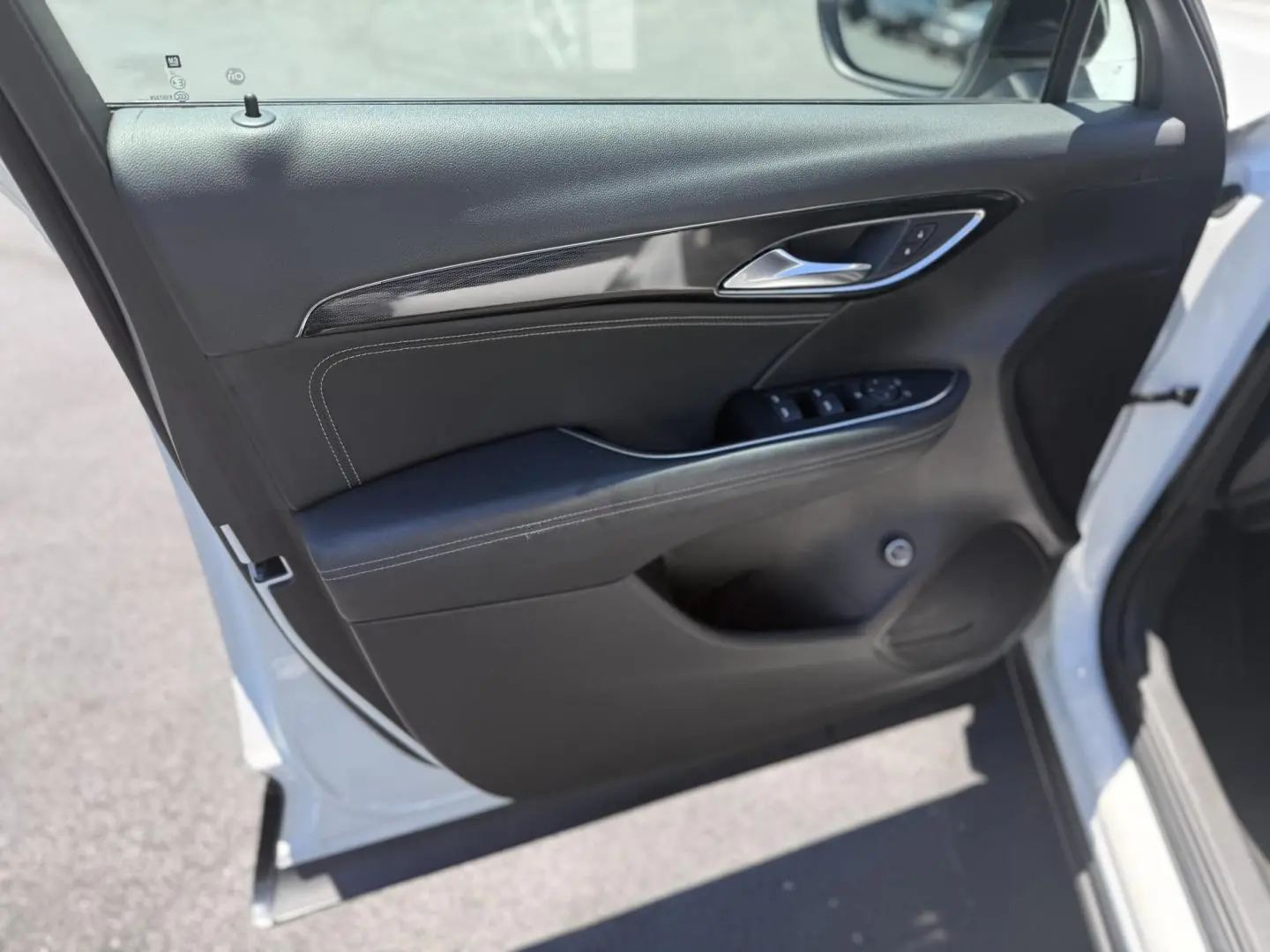 2023 Buick Envision Preferred AWD photo 5