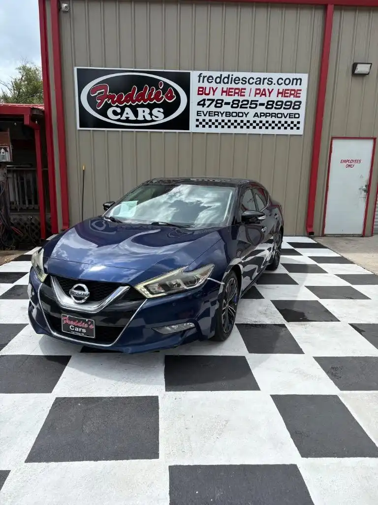 2017 Nissan Maxima Platinum's photo