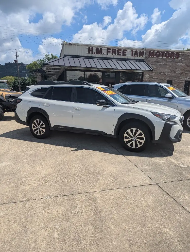 2023 Subaru Outback Premium photo 3